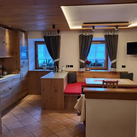 아파트 Schlossar Haus 사파다