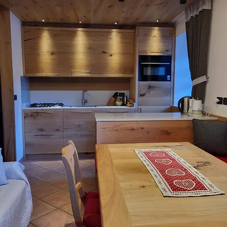 Schlossar Haus アパート サッパーダ