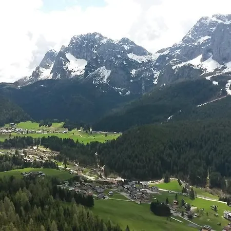 Schlossar Haus 아파트