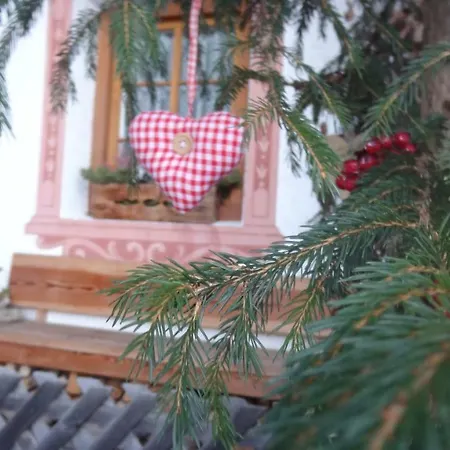 Schlossar Haus 사파다